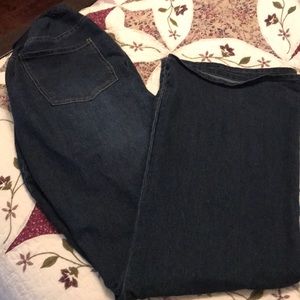 Motherhood Maternity plus jeans 👖